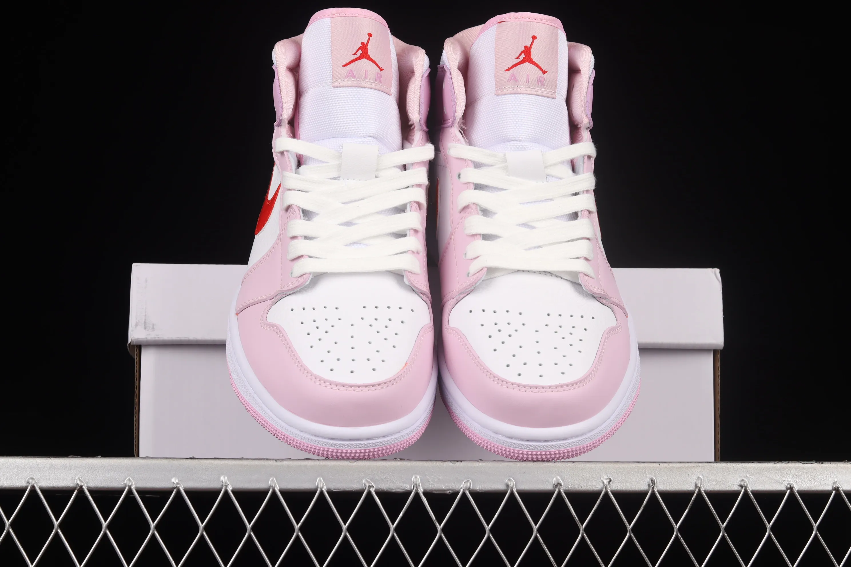 All categories Air Jordan Jordan series basketball shoes Air Jordan 1 Mid Z version Air Jordan 1 Mid "Valentine’s Day" AJ1 Joe 1 Valentine’s Day Chinese basketball shoes DR0174-500